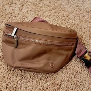 Lululemon belt bag fanny pack